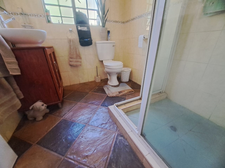 3 Bedroom Property for Sale in Safari Gardens North West